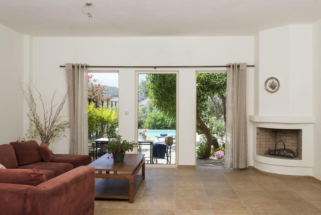 Istron Maisonettes With Private Pool 외부 사진