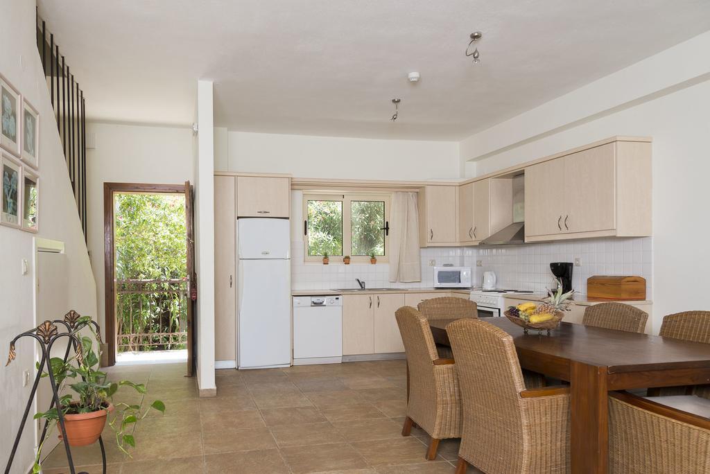 Istron Maisonettes With Private Pool 외부 사진